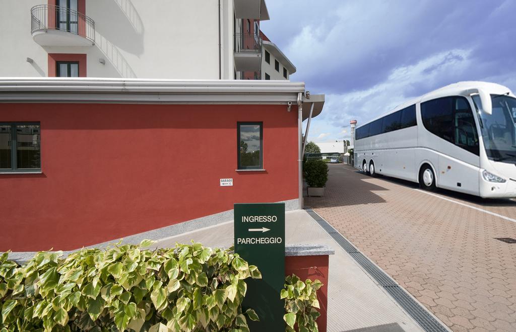 Hotel Brindor Poirino Exteriér fotografie