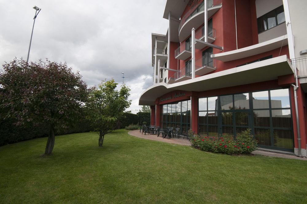 Hotel Brindor Poirino Exteriér fotografie